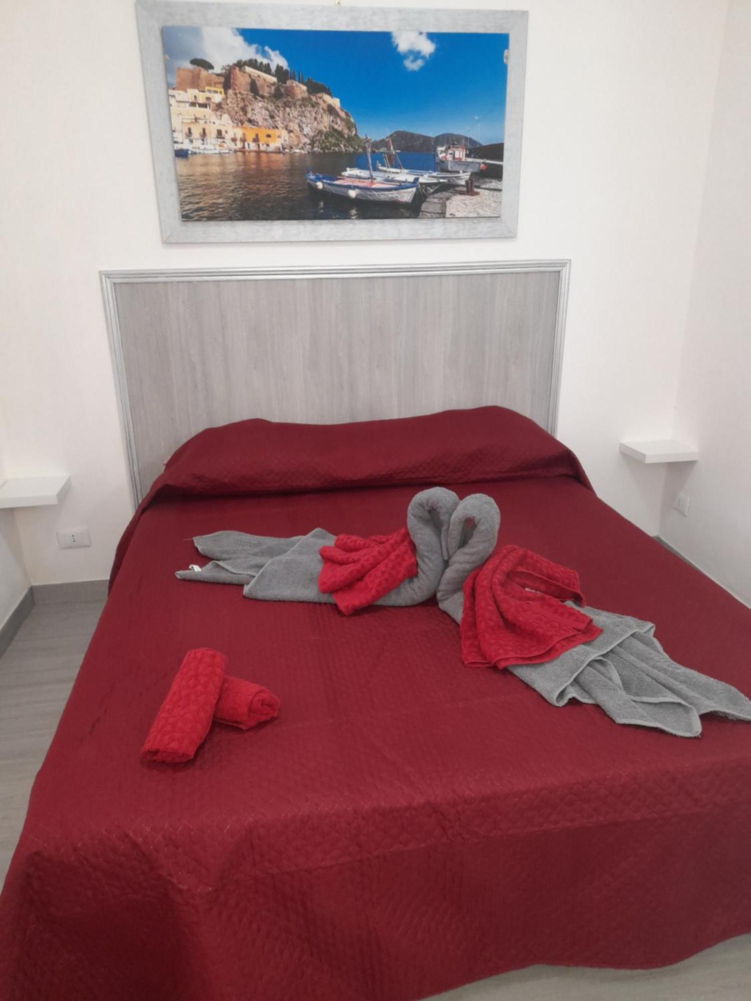 Vulcano: La Porta Delle Eolie Vulcano  Room photo